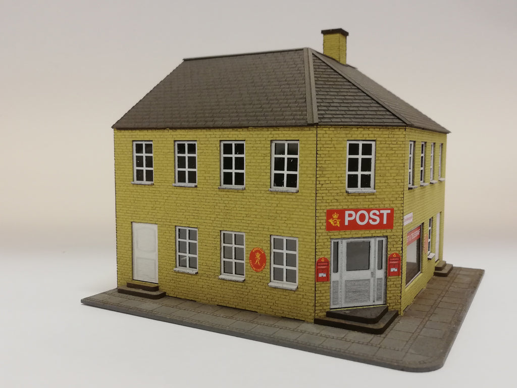 HT 87208 Hjørnebygning med posthus, gule sten